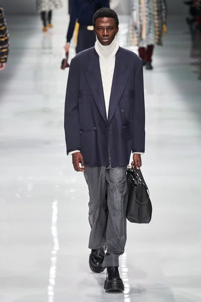 Look 38